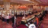 Casino's buiten de strip in Las Vegas, casino in Warschau