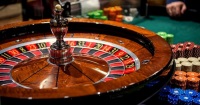 Heeft het commerce casino speelautomaten?, woestijn diamant casino beloningen